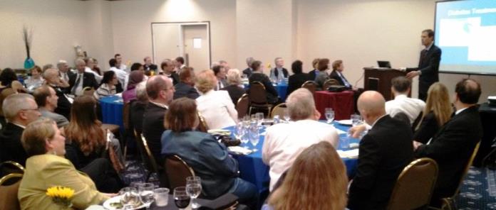 Dr. Neal Barnard speaks at the 2014 Annual Awards Dinner